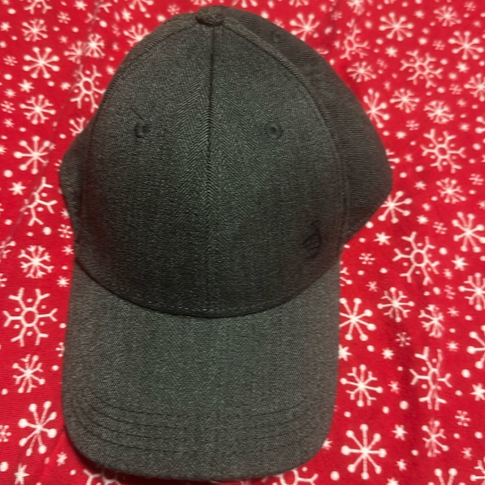 Penguin herringbone small cap
